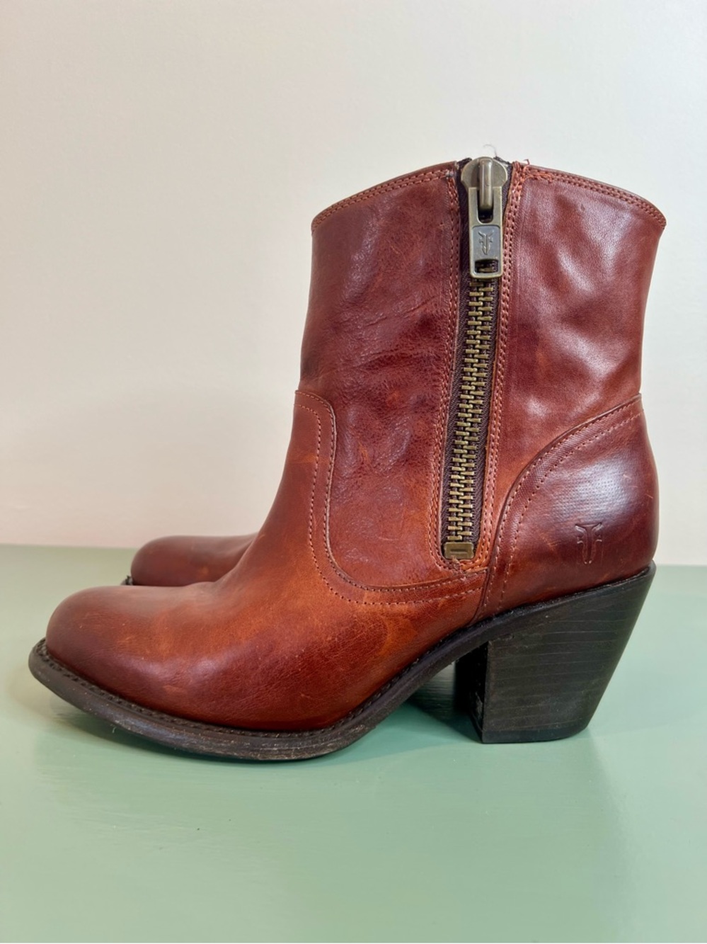 Frye Leslie Boot Brown Leather Booties Zip Back Size 8 Mexico Western Cowgirl